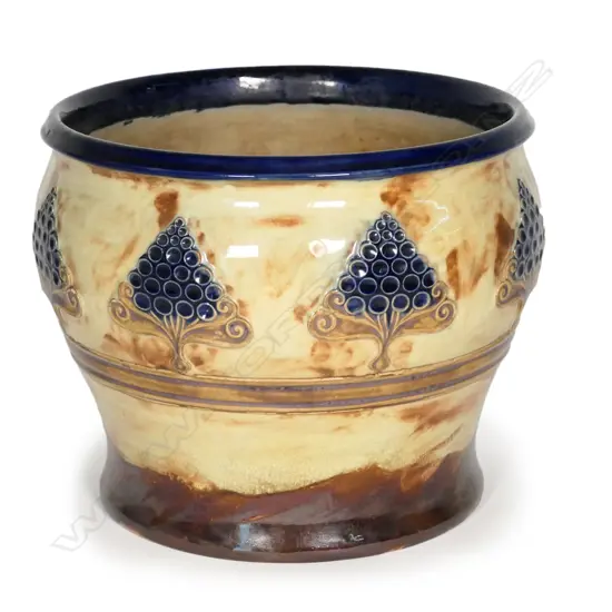 A Doulton Lambeth Art Nouveau jardinière