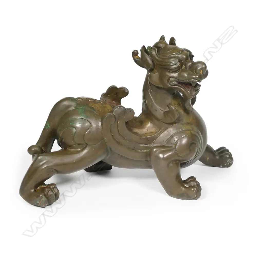 A Chinese Han type bronze chimera (mythical cat beast) Image 1++
