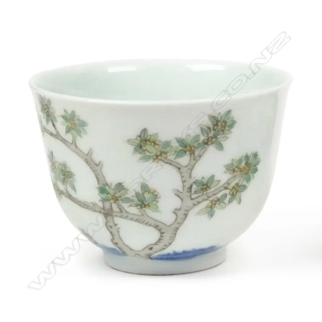 A Chinese wucai ‘month’ cup for bāyuè (the eighth month) with decoration of a hare beneath a yellow-flowering cassia or Osmanthus tree Image 1++