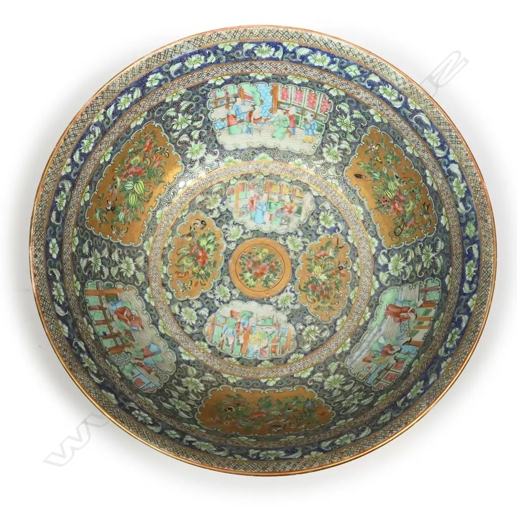 A 19thC Chinese porcelain famille rose punch bowl Image 1++