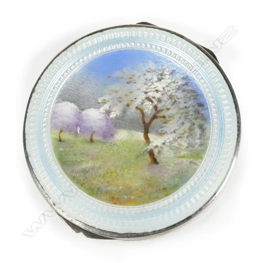 An early 20thC European silver guilloche enamel vanity box Image 1++