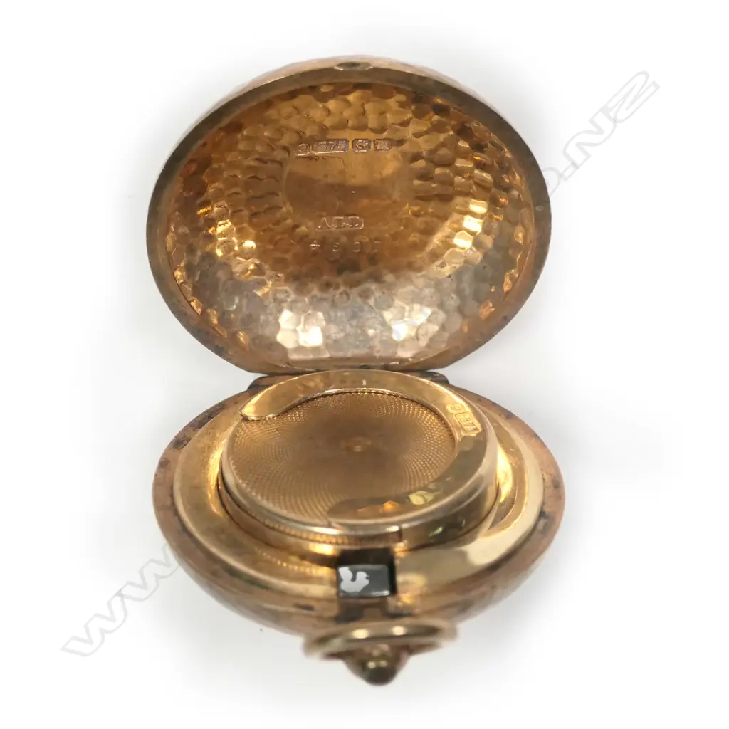 An Edwardian 9ct gold sovereign case Image 1++