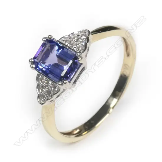 A 9ct yellow gold tanzanite and diamond ring