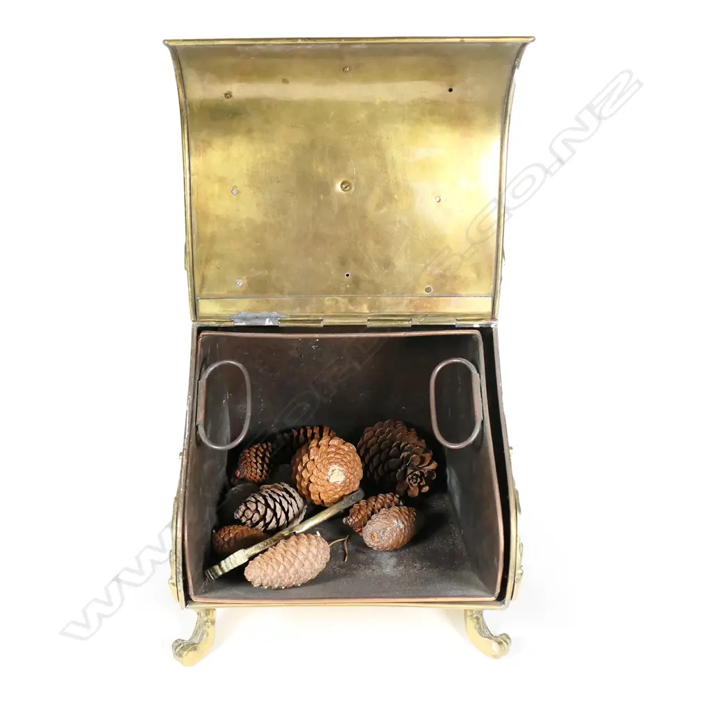 An ornate vintage brass perdonium scuttle Image 1++