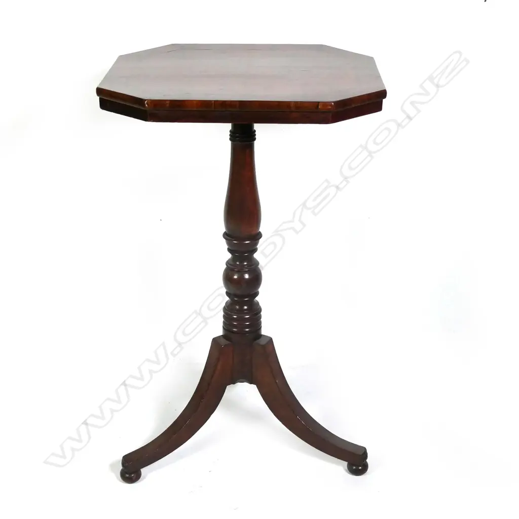 A Regency oak wine table Image 1++