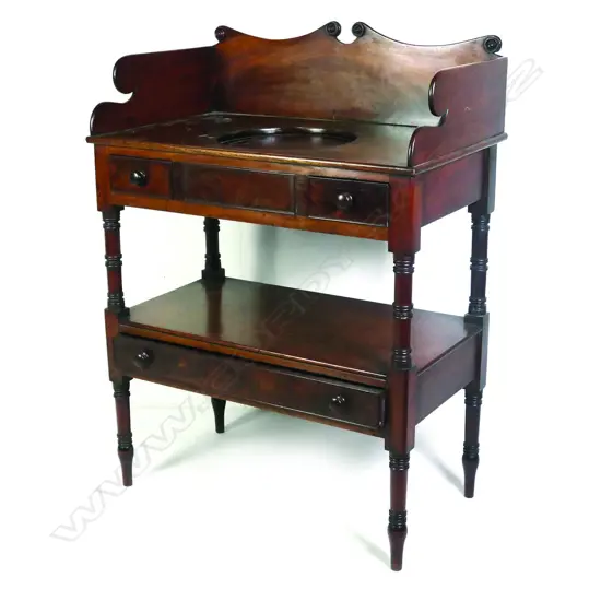 A late Georgian mahogany washstand