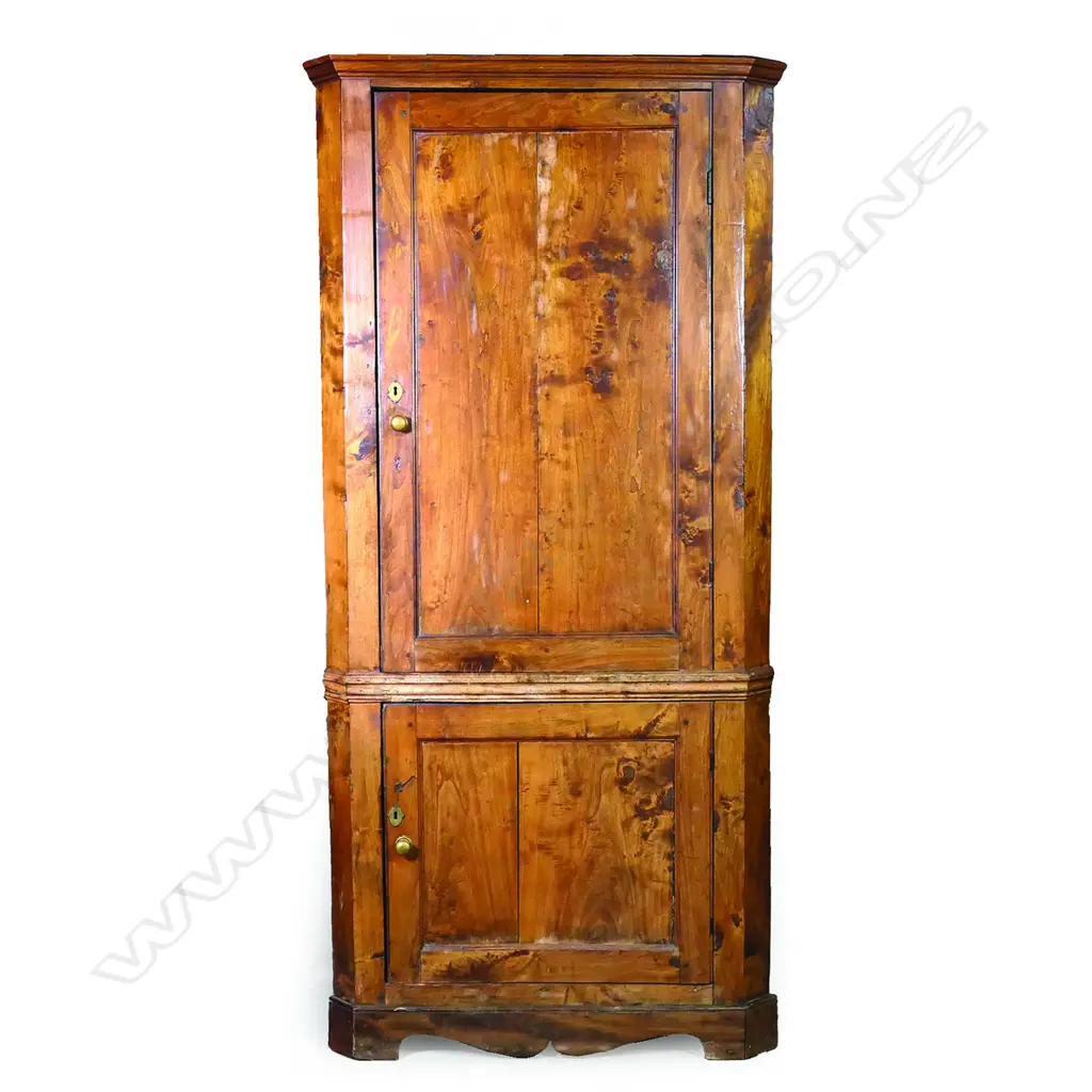 A Georgian provincial walnut and elm standing corner cabinet Image 1++