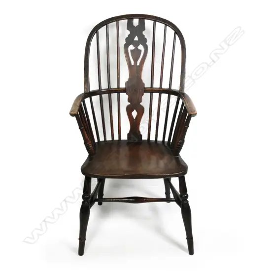 WINDSOR CHAIR