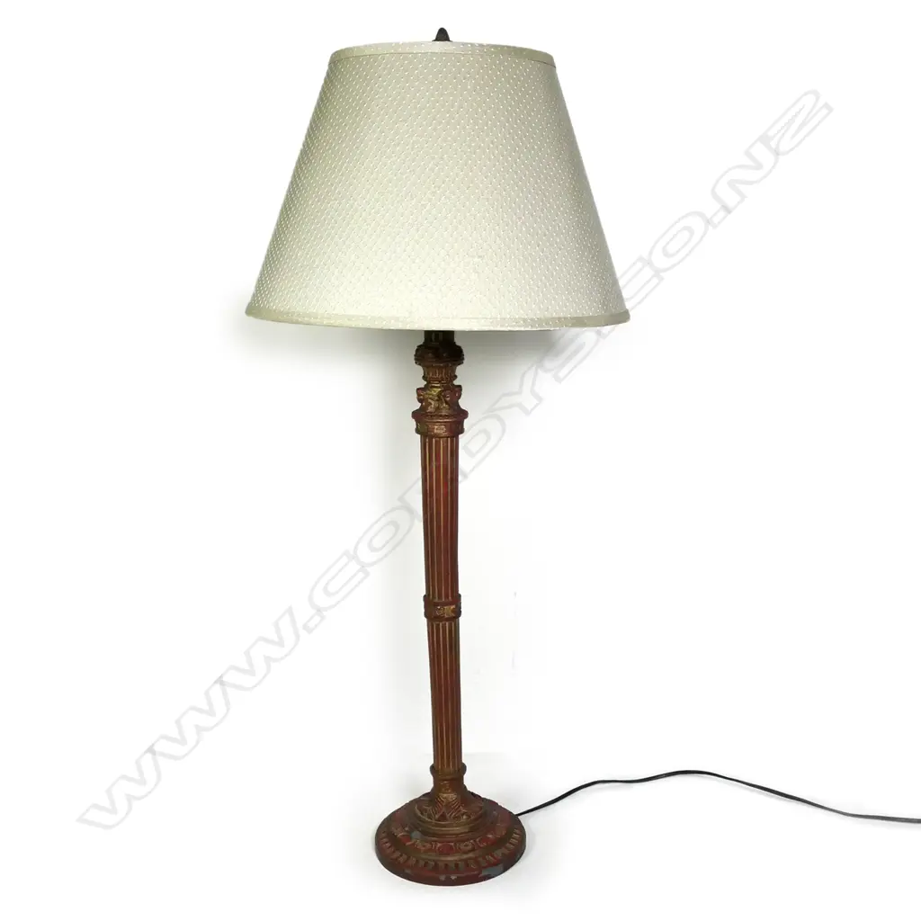 An antique style table lamp Image 1++