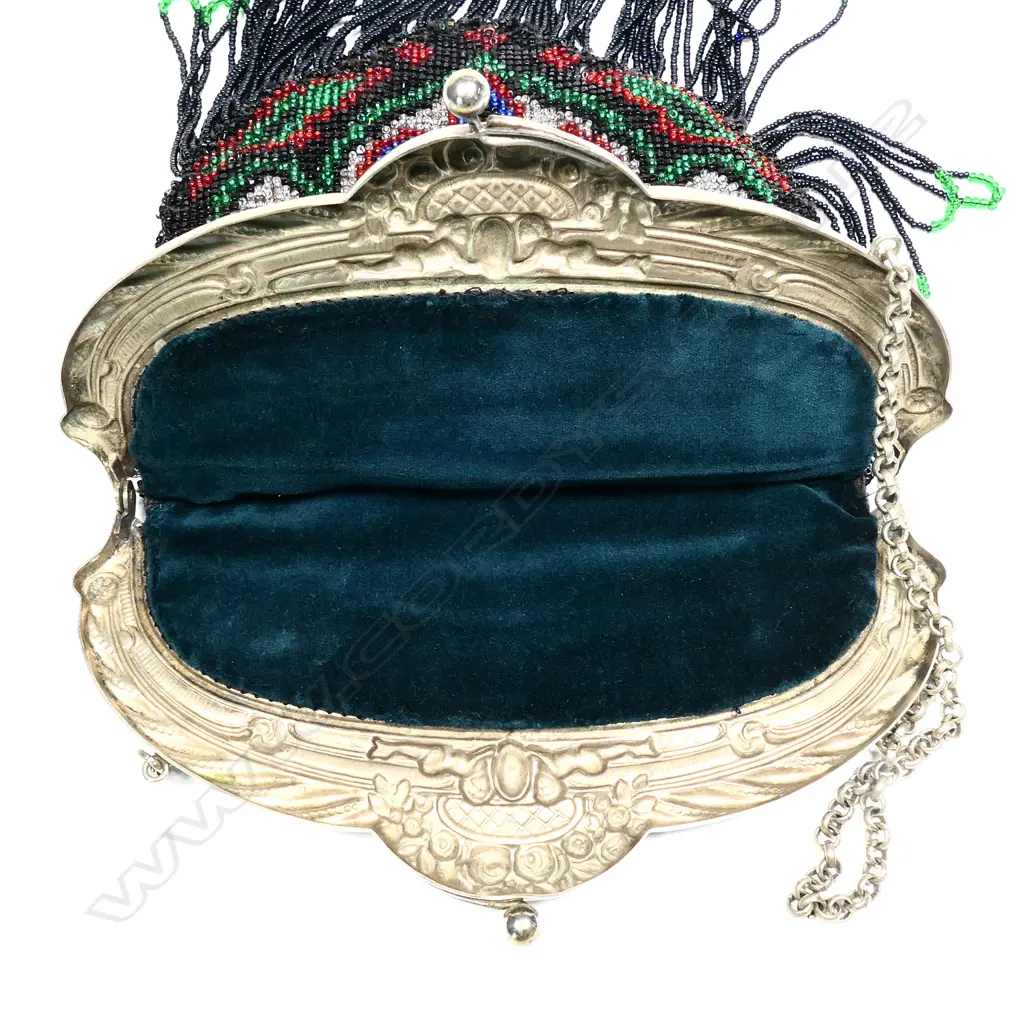 A vintage beaded bag Image 1++