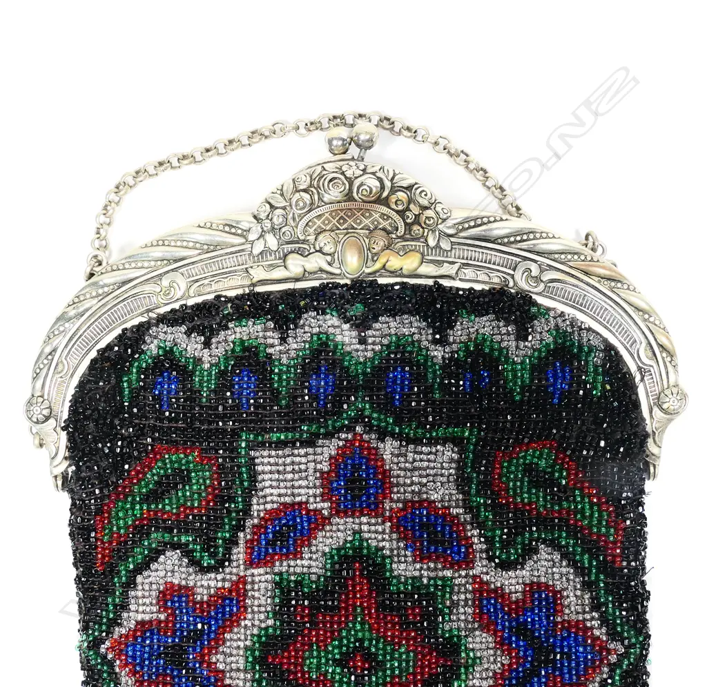 A vintage beaded bag Image 1++