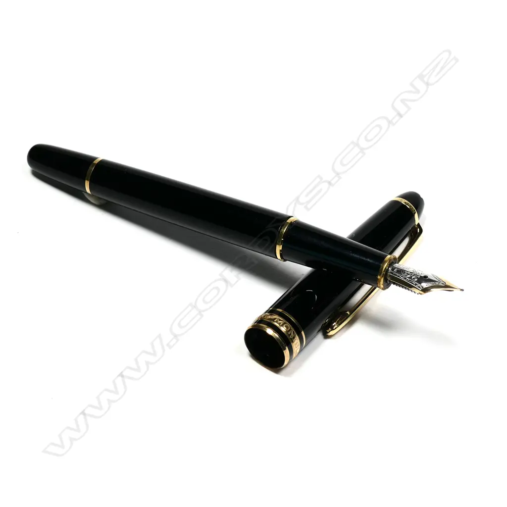 A Mont Blanc Meisterstuck 146 fountain pen Image 1++