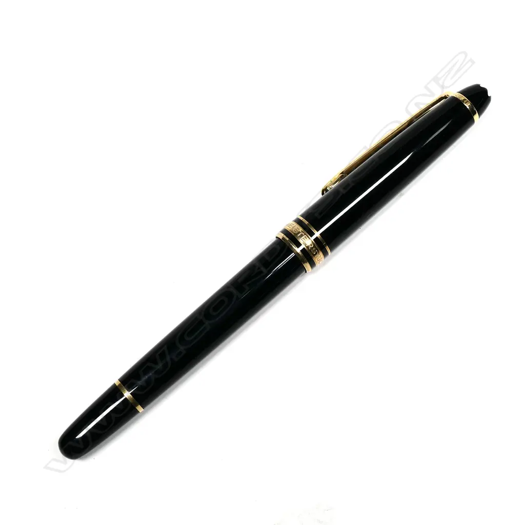 A Mont Blanc Meisterstuck 146 fountain pen Image 1++