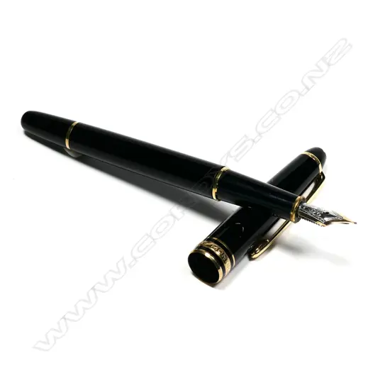 A Mont Blanc Meisterstuck 146 fountain pen
