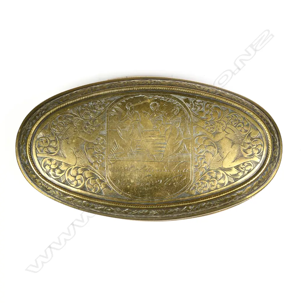 An 18thC Dutch brass tobacco box Image 1++