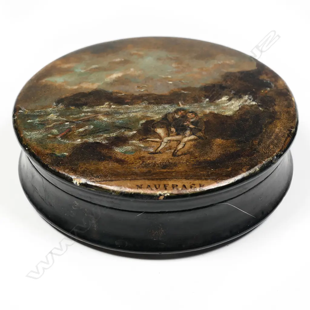 A Georgian papier-maché snuff box Image 1++