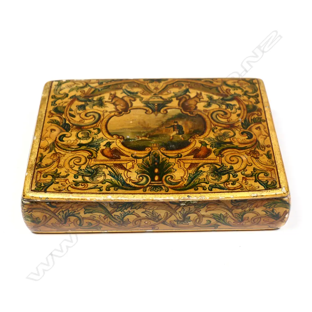 A Victorian wooden snuff box Image 1++
