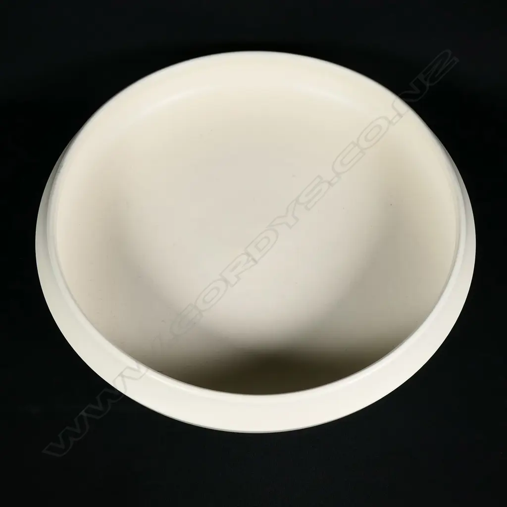A Crown Lynn Hand Potted float bowl Image 1++