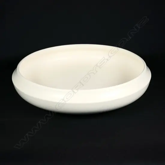 A Crown Lynn Hand Potted float bowl