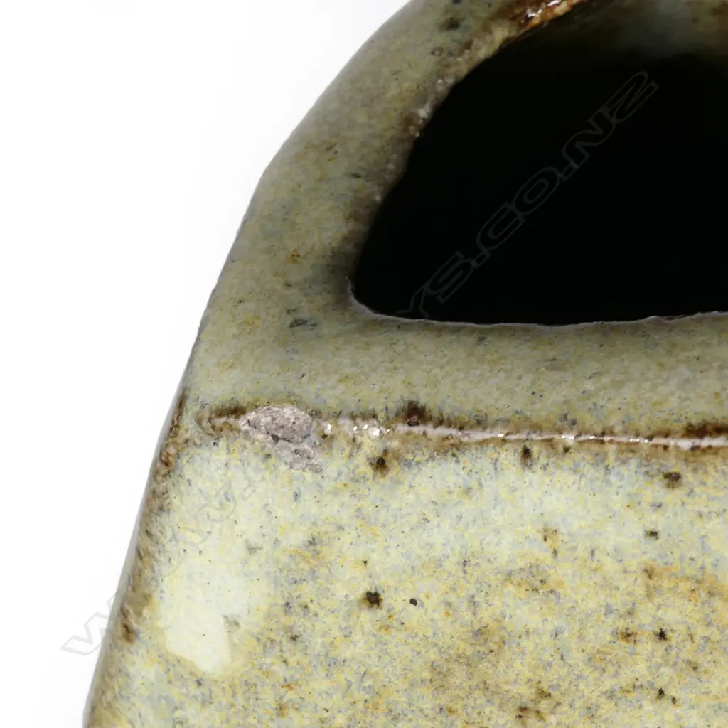 A Jim Greig turning form vase Image 1++