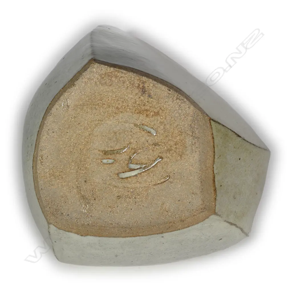 A Jim Greig turning form vase Image 1++