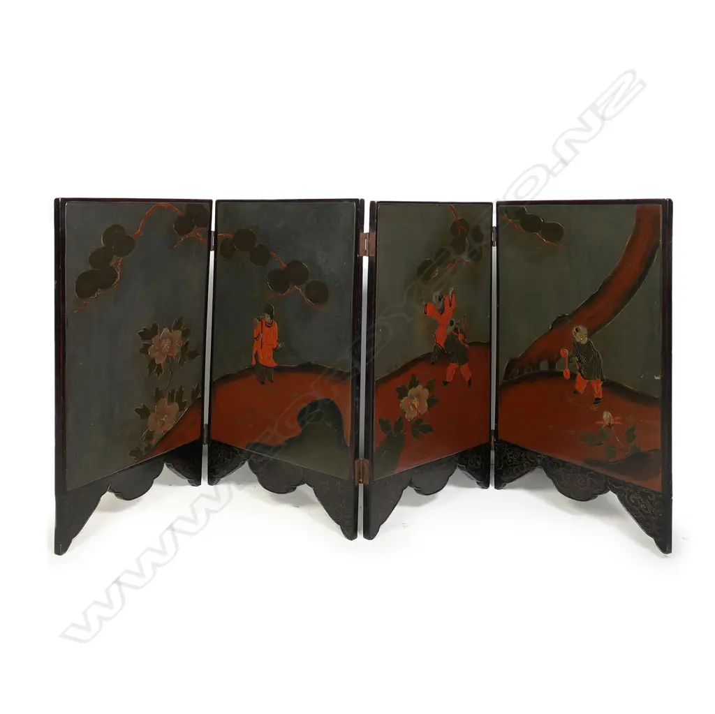 A late 19thC oriental four-fold painted and lacquered table screen Image 1++