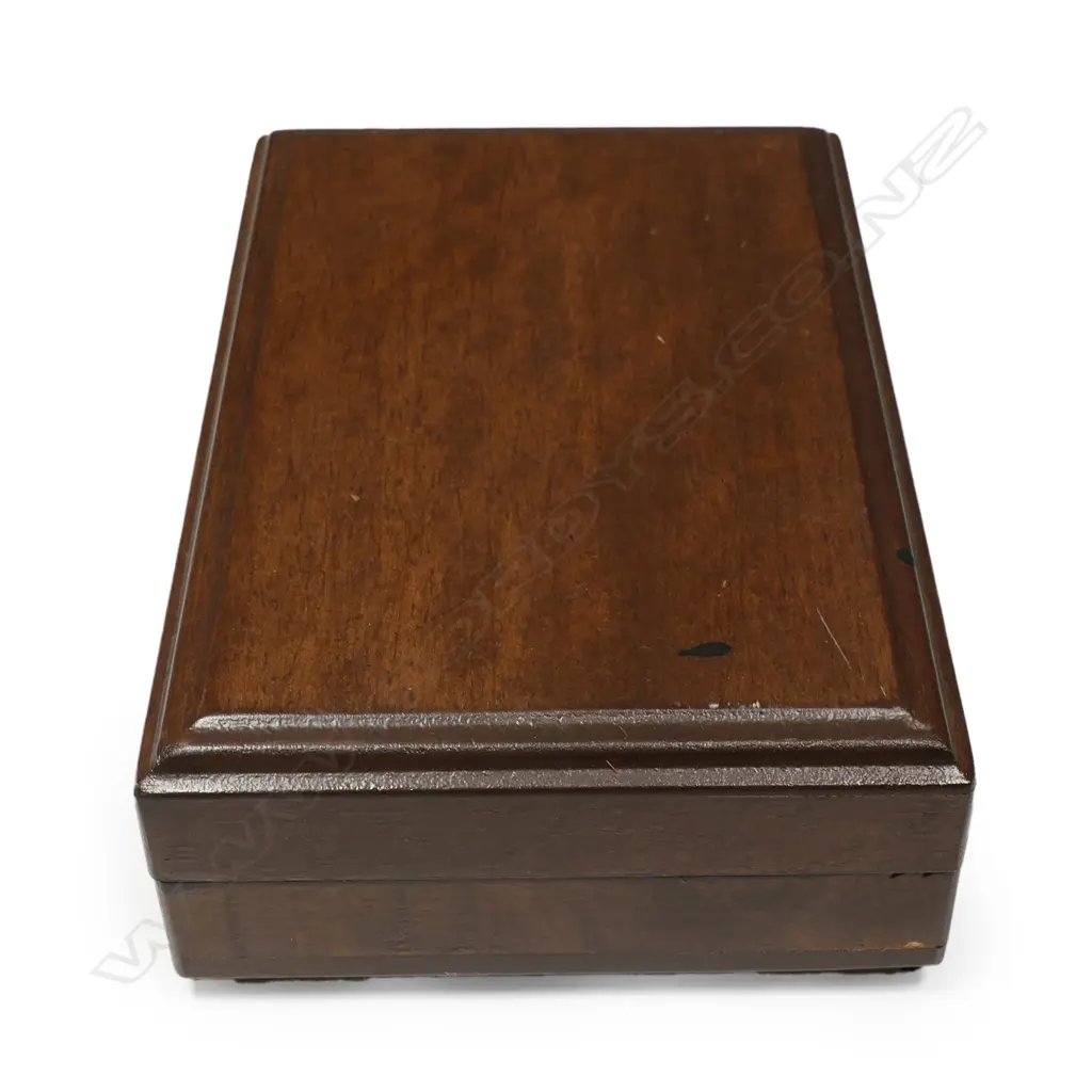 A vintage boxed Chinese inkstone Image 1++