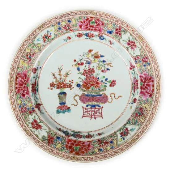 An 18thC Chinese porcelain famille rose plate