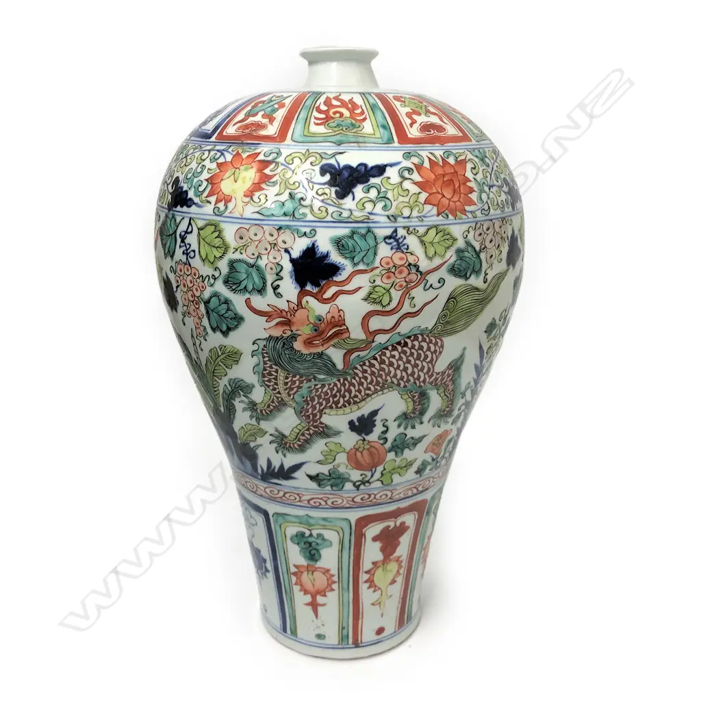 A Japanese Arita porcelain large vase Image 1++