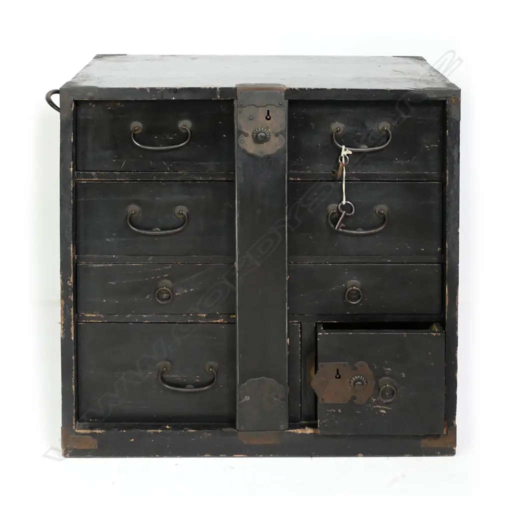 A 19thC Japanese black lacquer locking tansu chest Image 1++