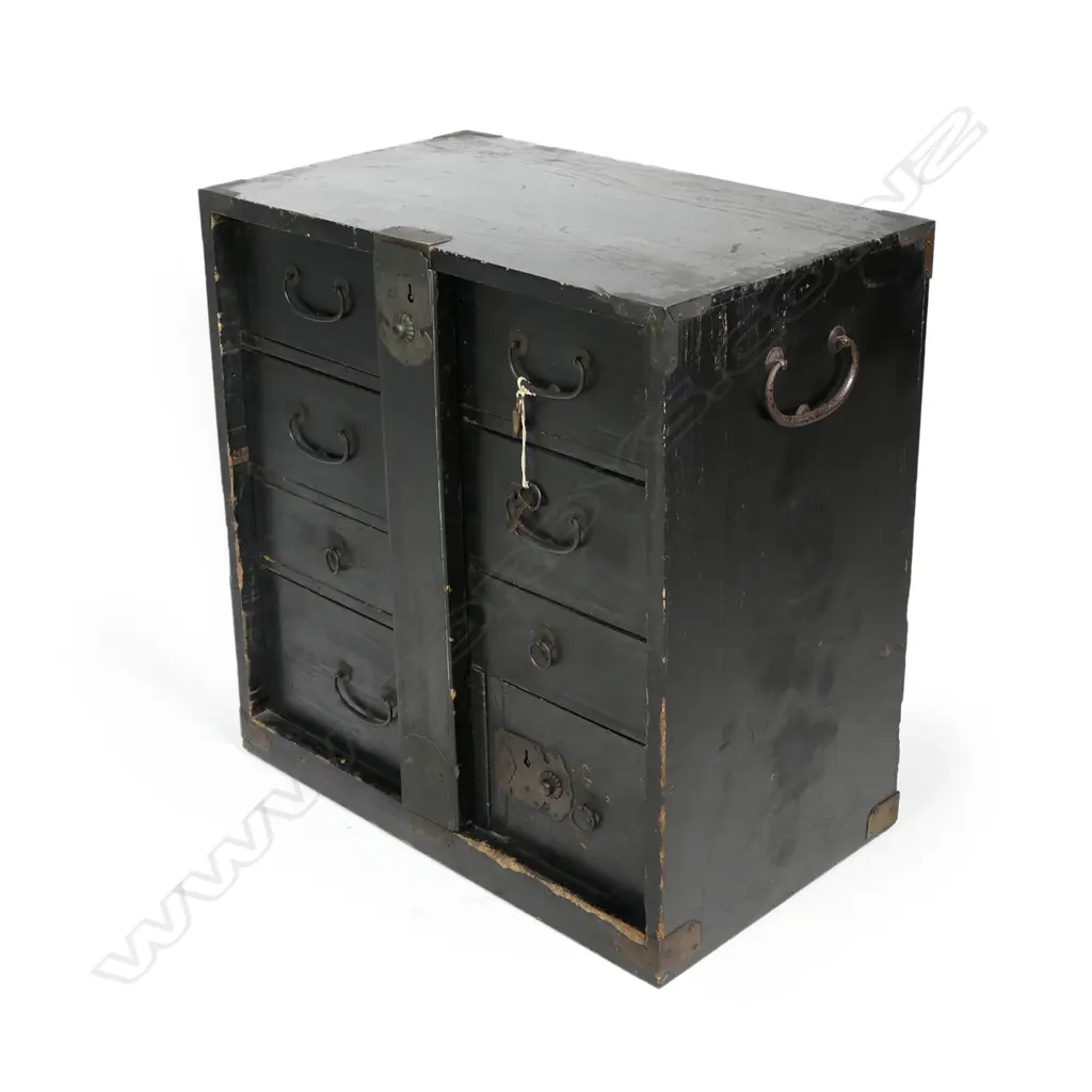 A 19thC Japanese black lacquer locking tansu chest Image 1++