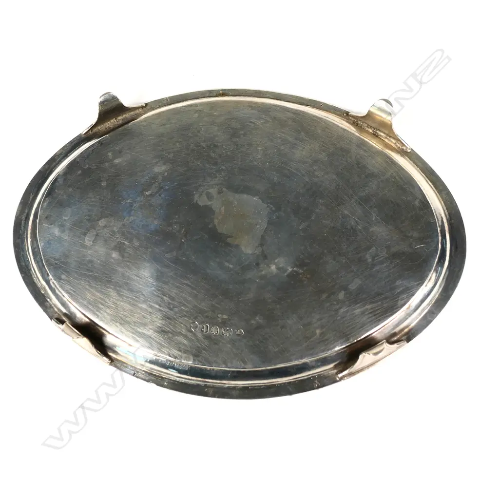 A George III small silver calling card tray Image 1++