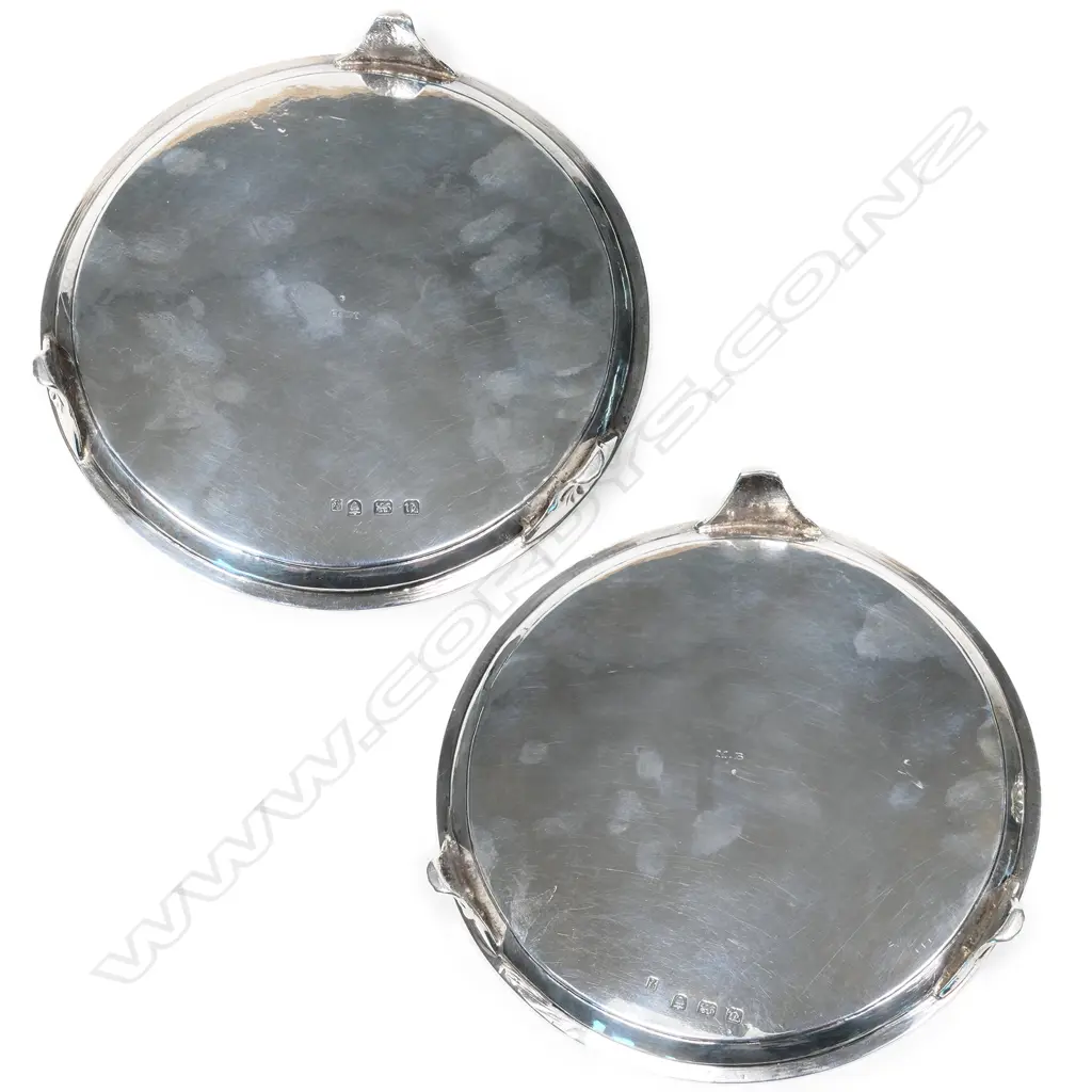 A quality pair of George III silver waiters Image 1++