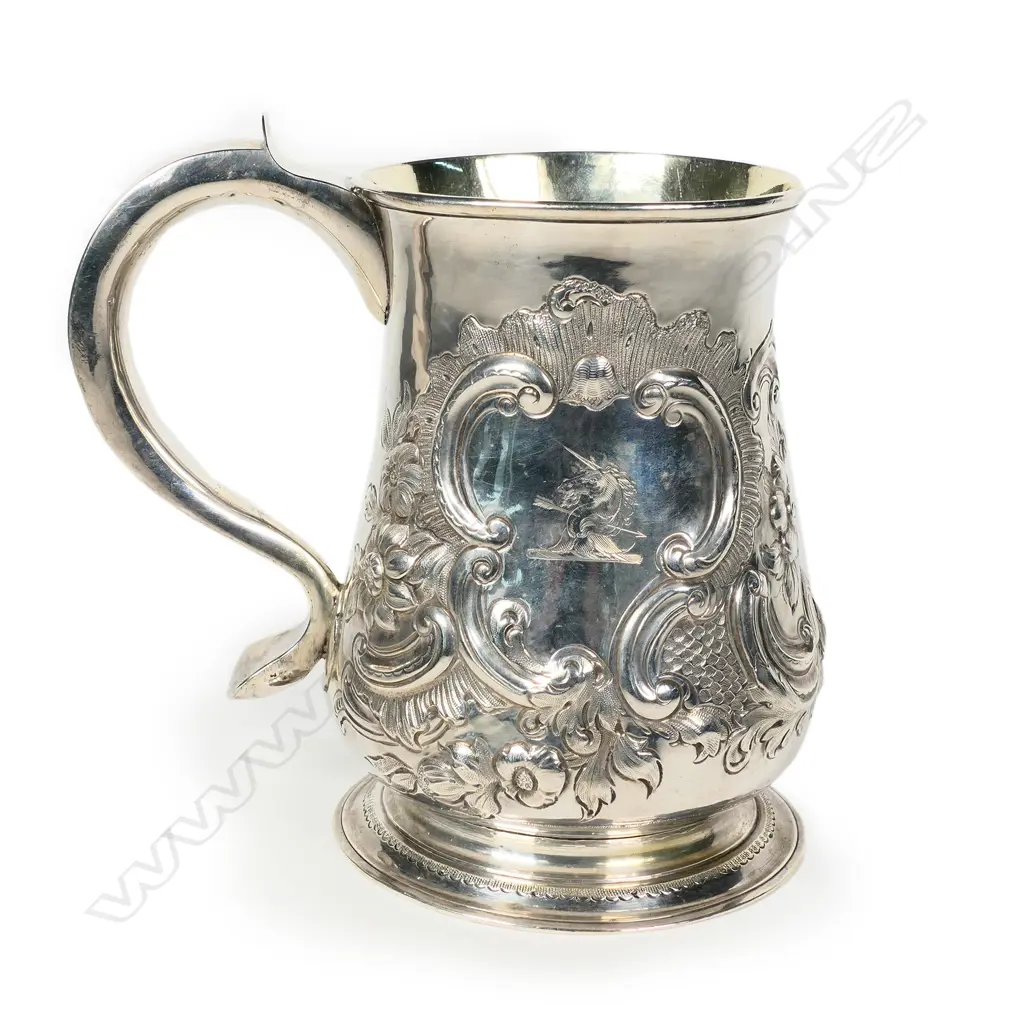 A George II silver mug Image 1++