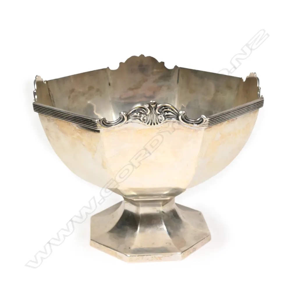 An early 1900s silver trophy bowl Image 1++