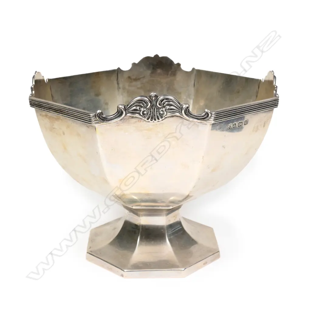 An early 1900s silver trophy bowl Image 1++
