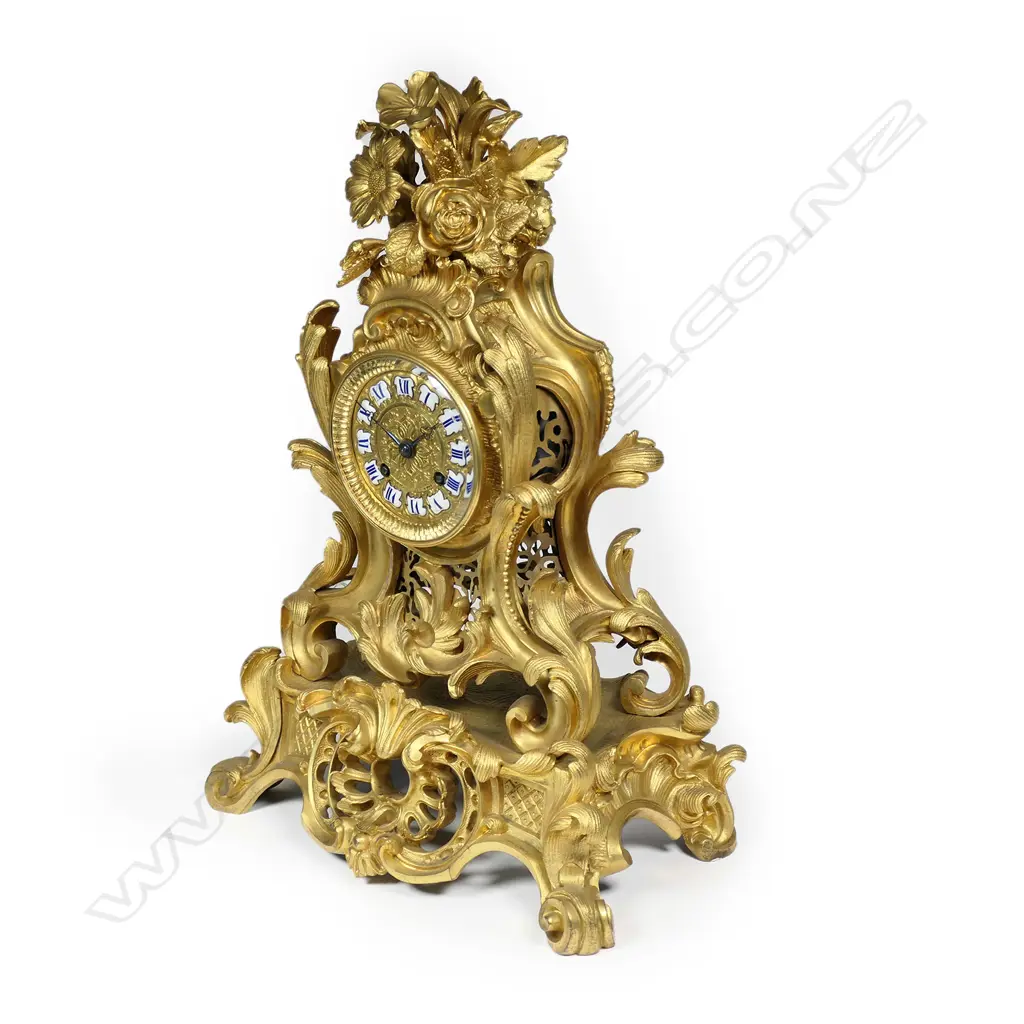 A 19thC ornate French bronze and ormolu mantel clock Image 1++
