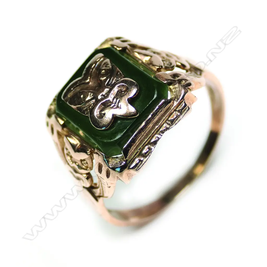 A good vintage 9ct rose gold pounamu and tiki mask ring Image 1++