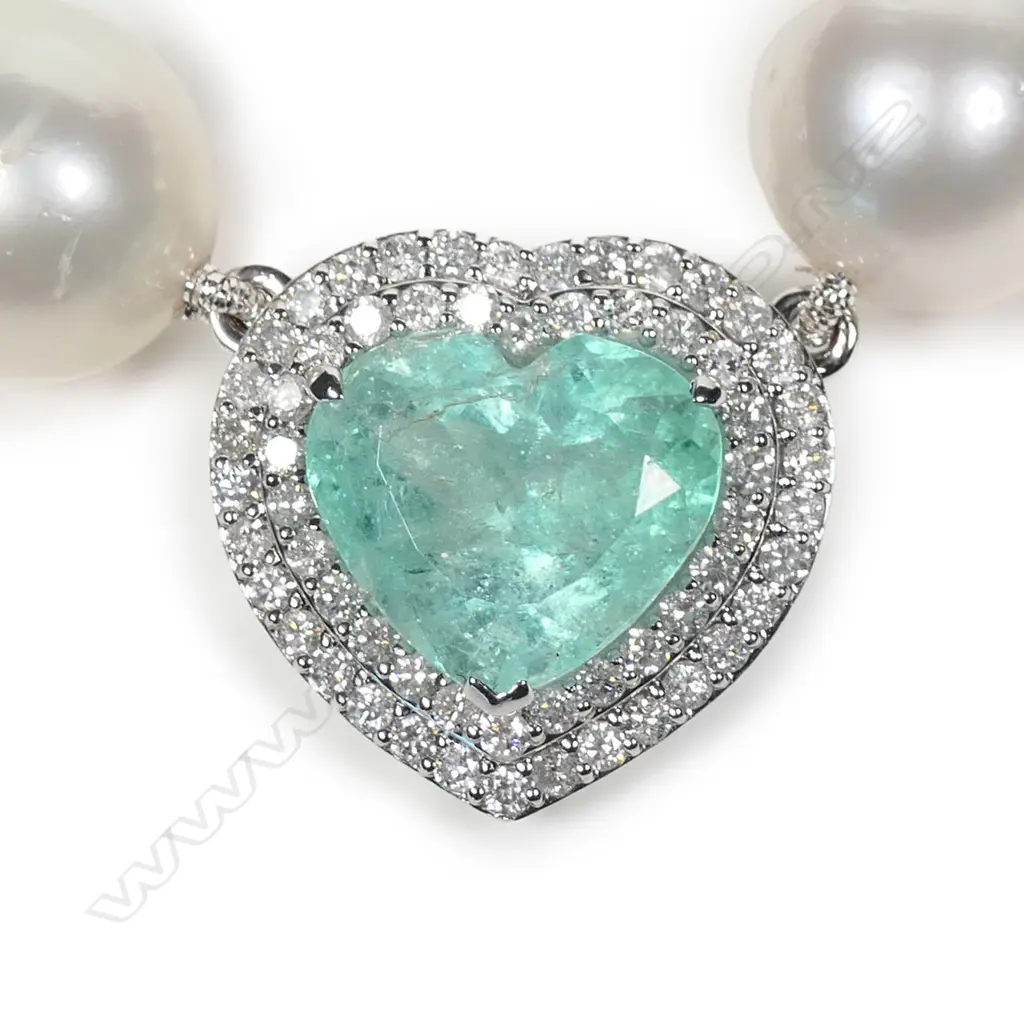 A pearl emerald and diamond necklace Image 1++
