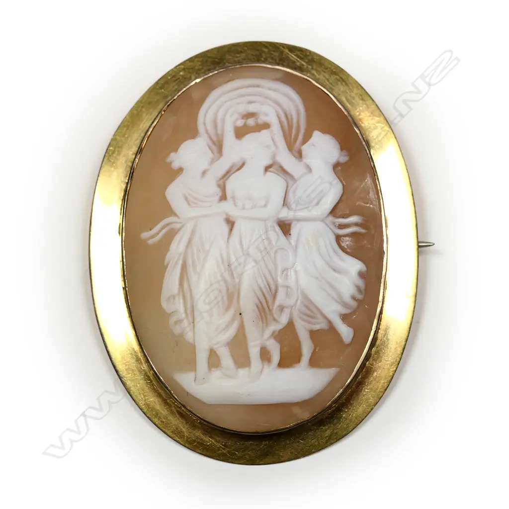 A c1900 9ct 3 Graces cameo brooch Image 1++