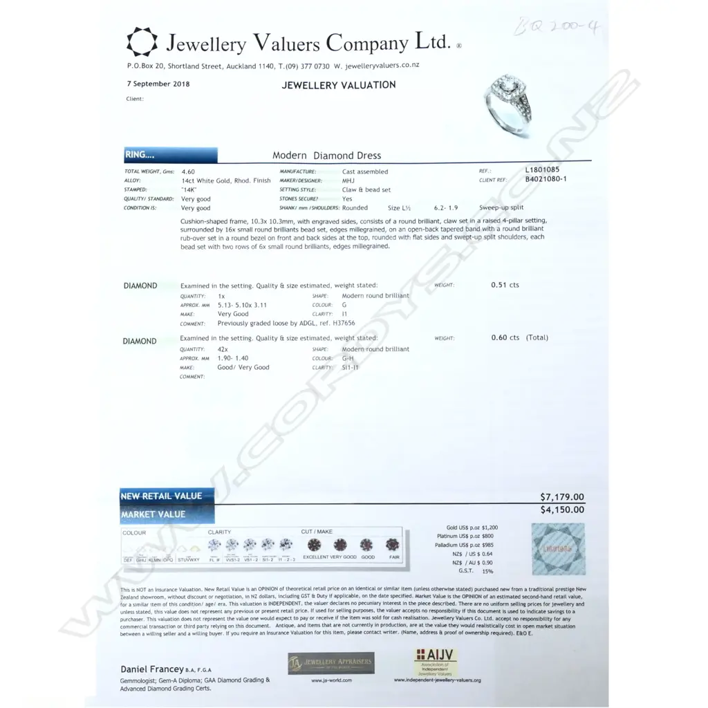 A 14ct white gold multi diamond dress ring Image 1++