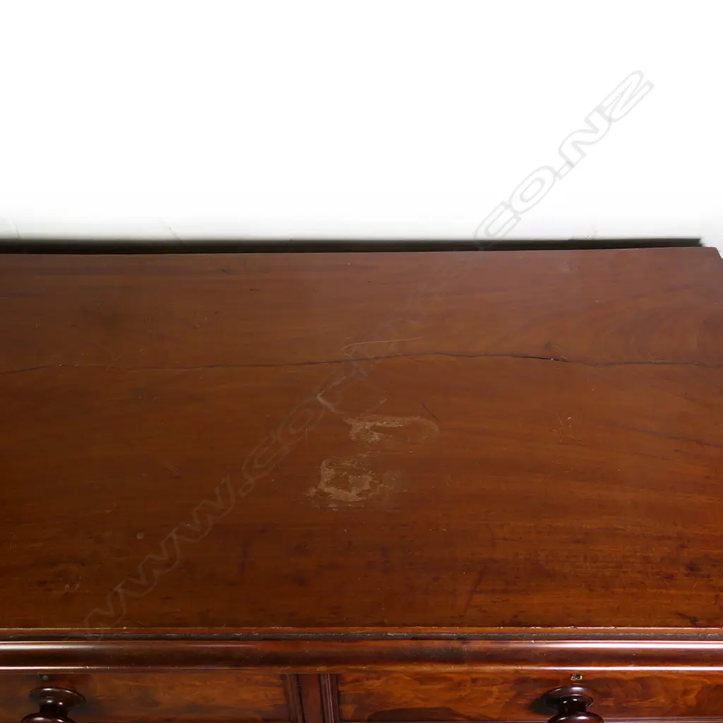 A Victorian mahogany split six drawer chest Image 1++