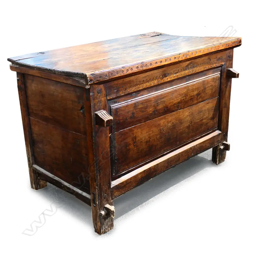 An Eastern European country fruitwood deep storage chest Image 1++