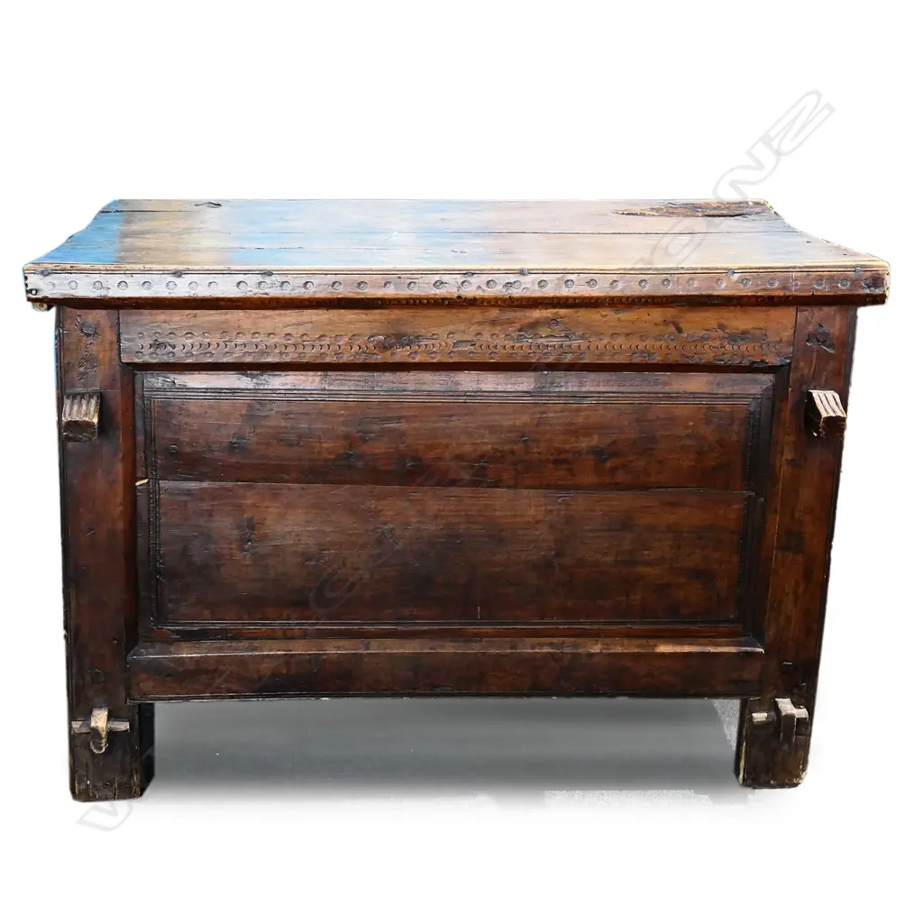 An Eastern European country fruitwood deep storage chest Image 1++