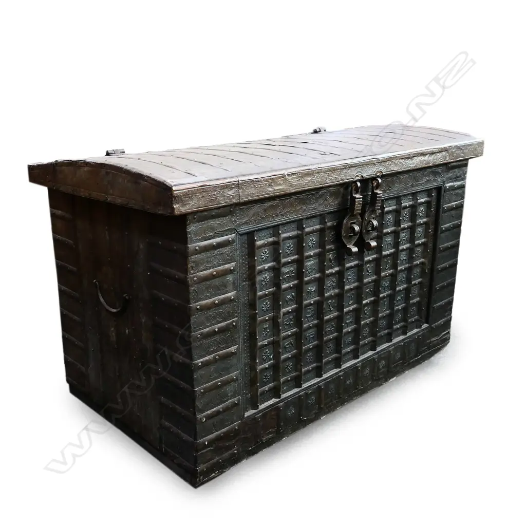 A large Indian steel sheathed sandalwood dowry coffer Image 1++