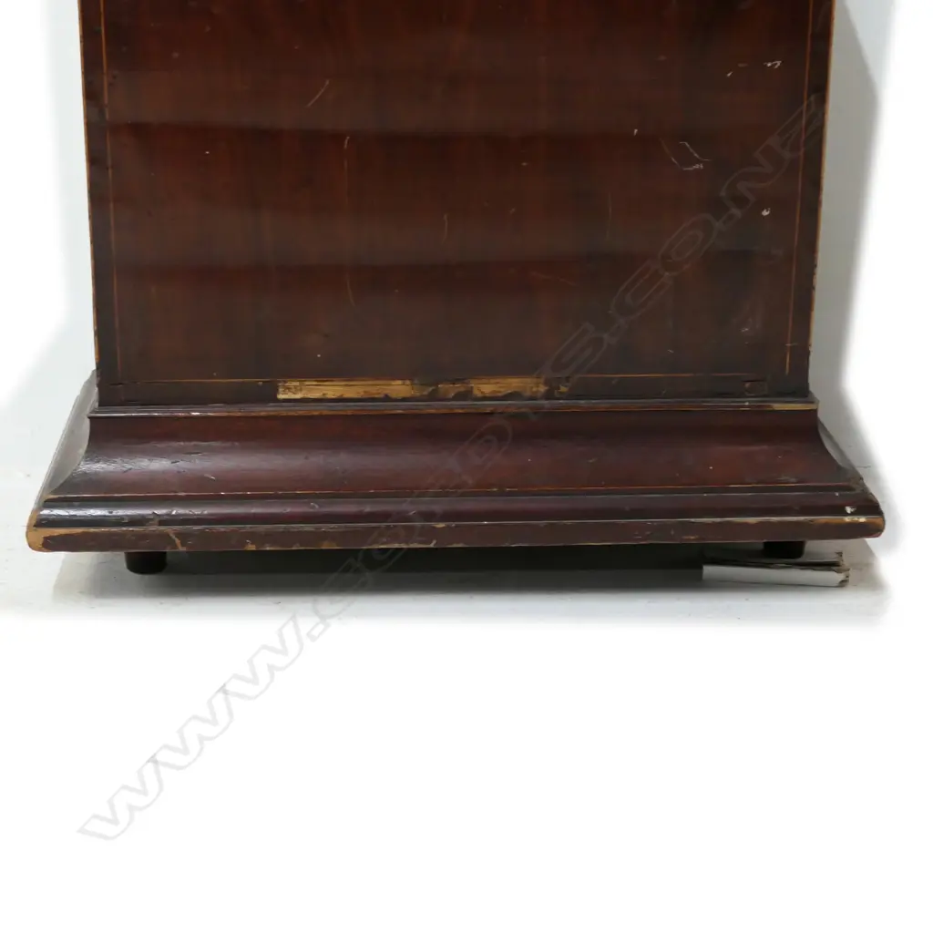 A George III mahogany longcase clock Image 1++