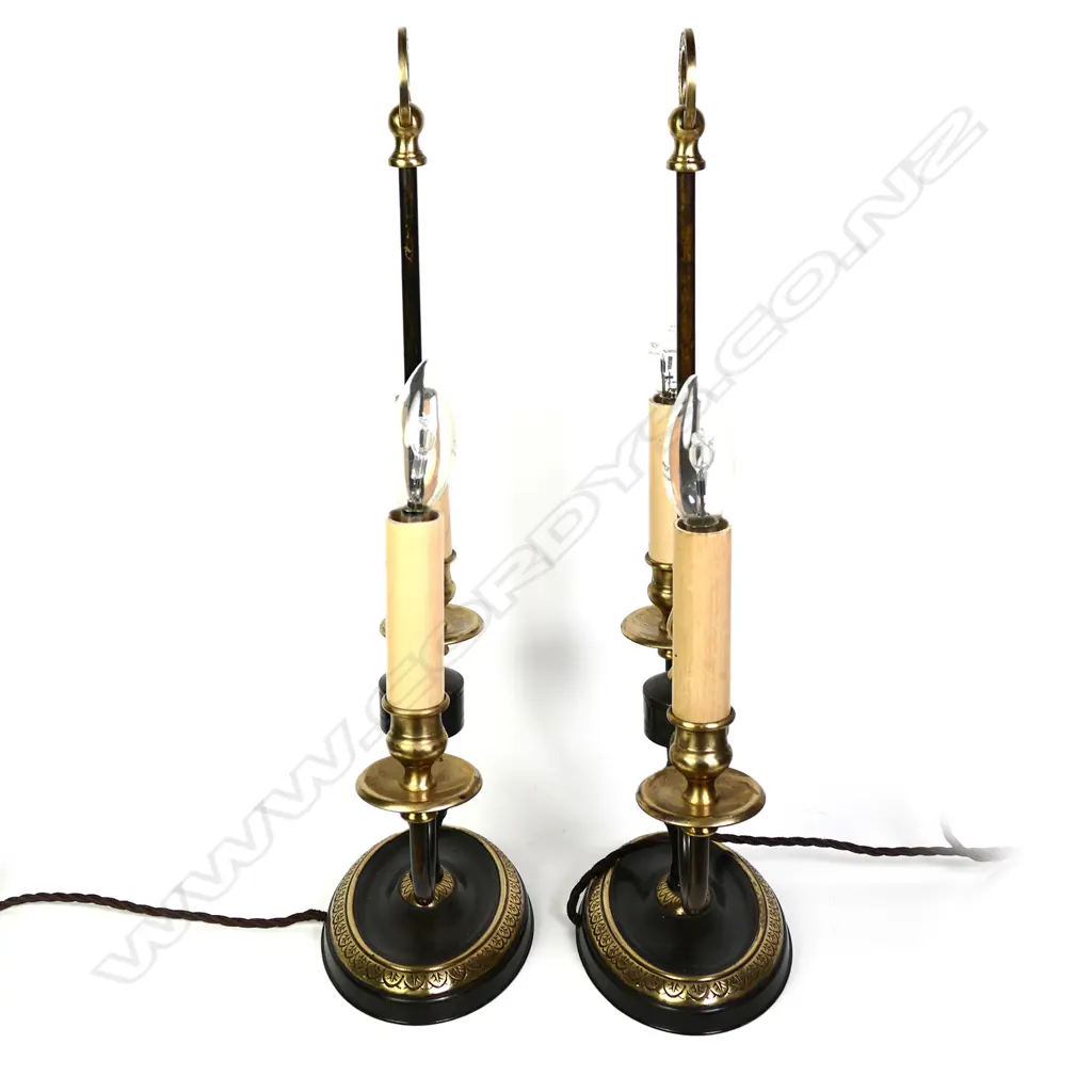 A pair of American Federal-style twin branch table lamps Image 1++