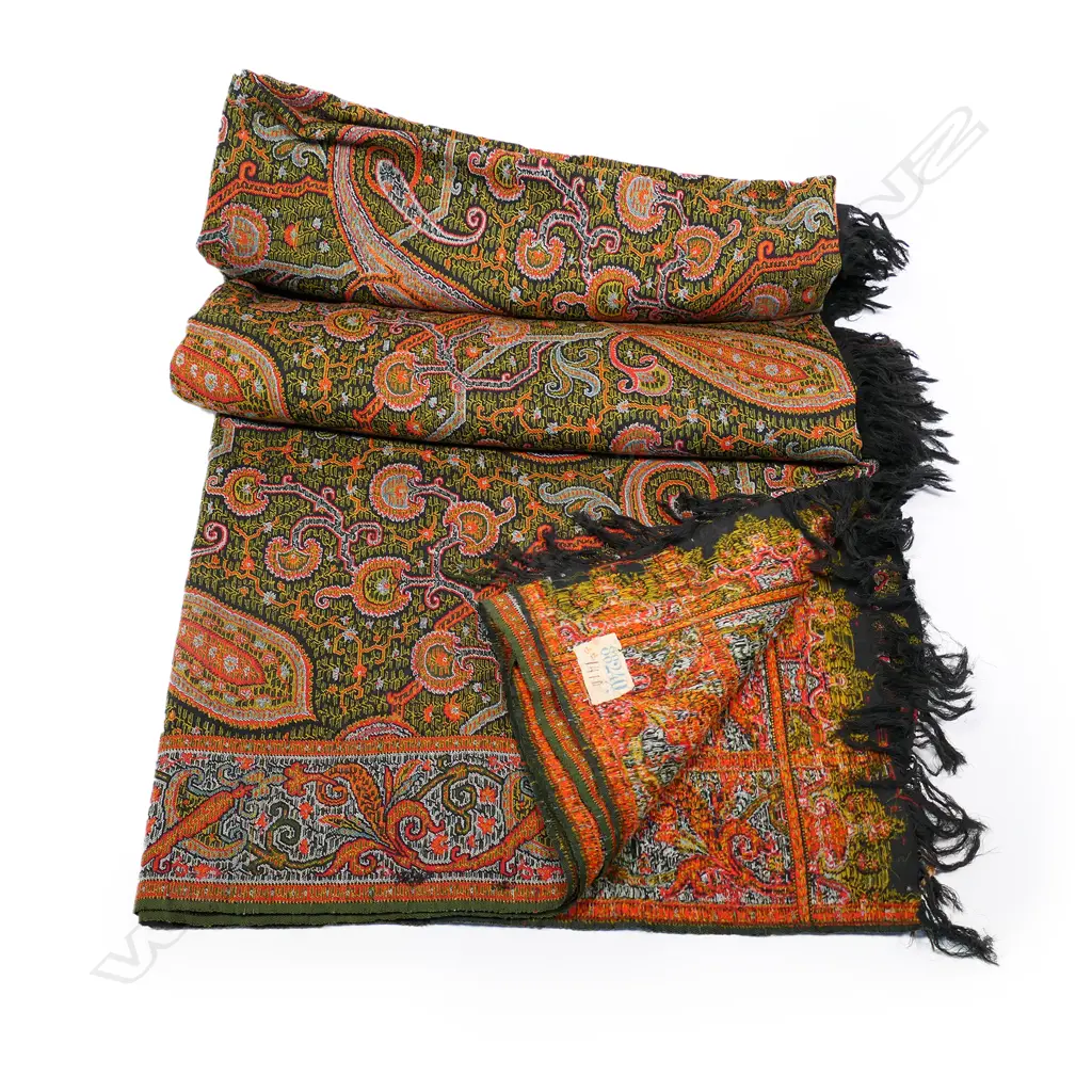 A fine Kashmir paisley shawl Image 1++