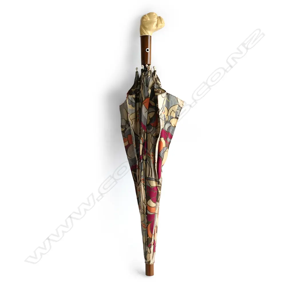 An Art Deco parasol Image 1++