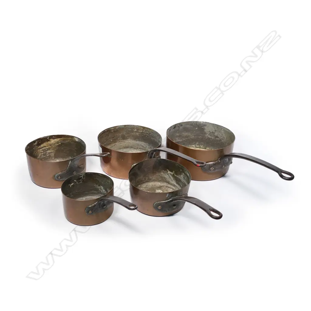 A graduated set of five copper saucepans Image 1++